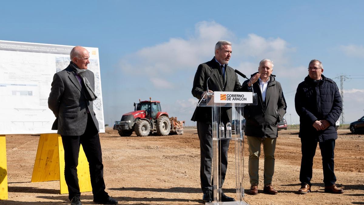 El presidente del Gobierno de Aragón, Jorge Azcón, este lunes en el inicio de las obras de la carretera entre Ejea y Gallur.