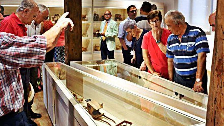 El público visita por primera vez el nuevo museo de Villanueva del Campo.