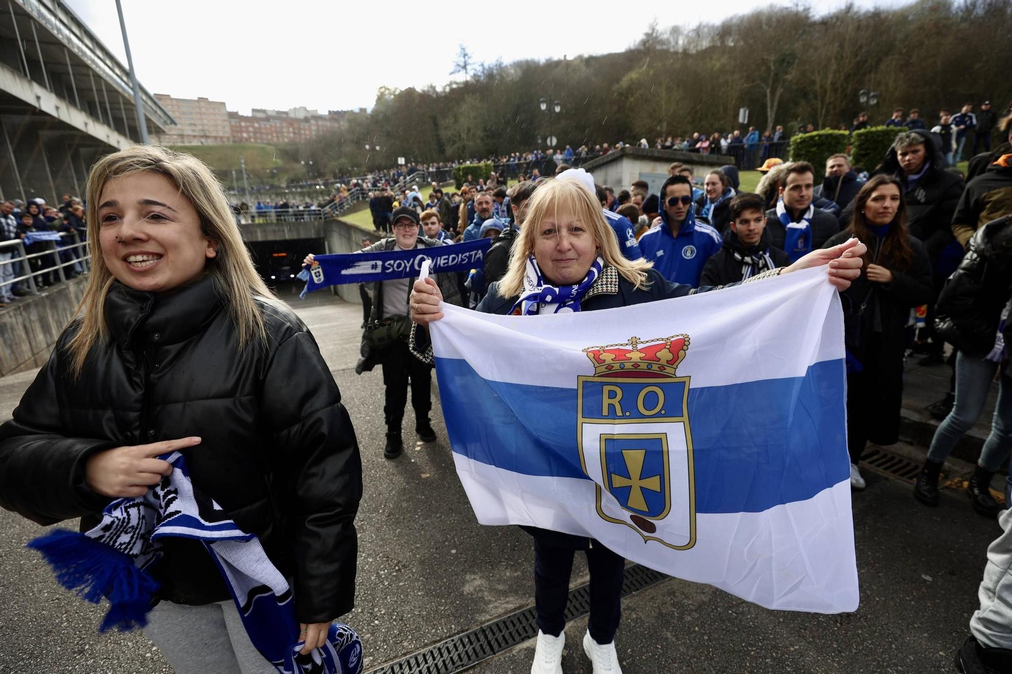 La afición del derbi asturiano en imágenes