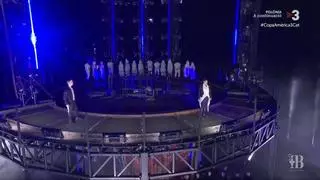 El himno "Barcelona, far al món" interpretado en la ceremonia inaugural de la final de la Copa América de vela.