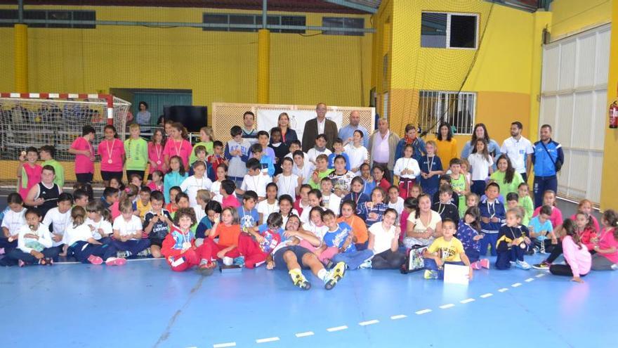 Más de un centenar de niños cierra los Juegos Escolares