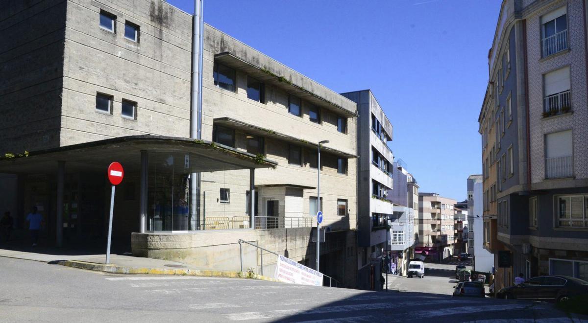 La actuación proyectada afecta a las calles del entorno del centro de salud de Cangas. | G. NÚÑEZ