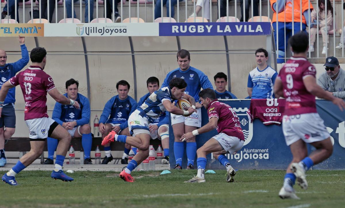 Derrota del Huesitos La Vila ante el Complutense Cisneros