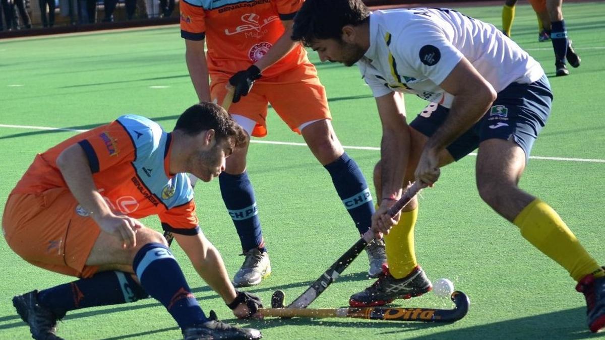 Imagen de uno de los encuentros del Hockey Benalmádena en la presente temporada.