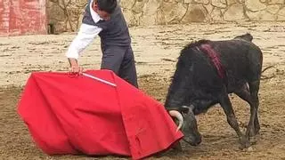 El torero Paco Ramos vela armas en Victorino ante su cita del domingo en la Magdalena
