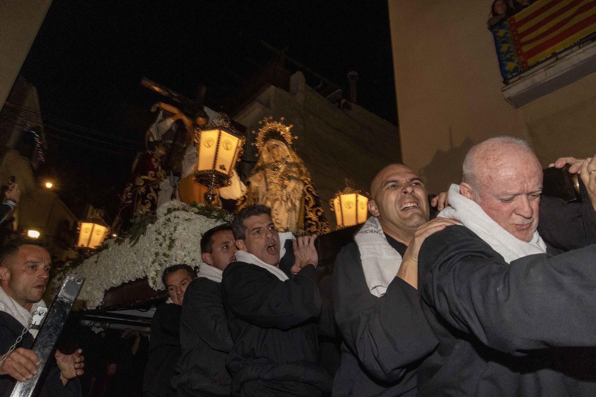 Santa Cruz no defrauda el Miercoles Santo en Alicante