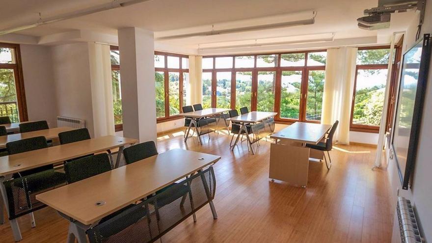 Una de las aulas del centro privado de estudios universitarios ubicado en la finca El Pinillo. | L.O.