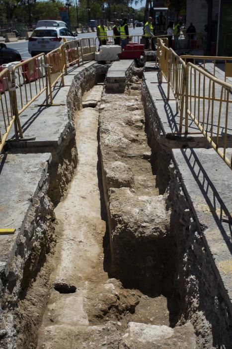 Restos de la muralla islámica y cristiana aparecidos junto al Temple