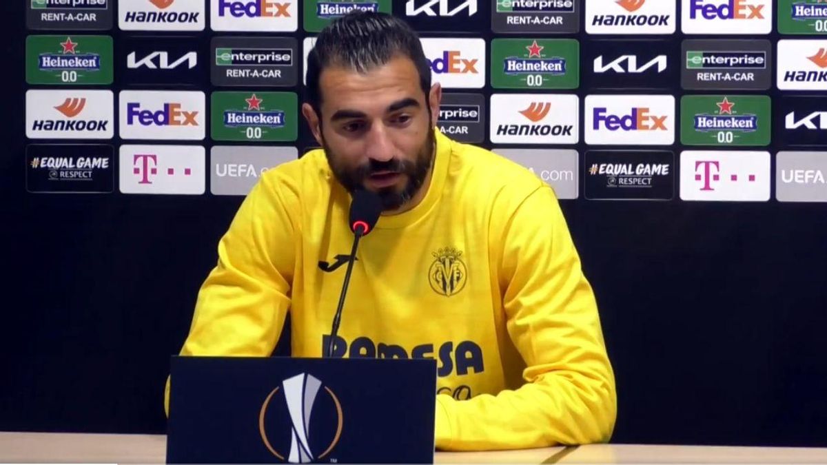 Raúl Albiol, durante la rueda de prensa telemática del Villarreal CF previa al partido ante el Dinamo de Zagreb.