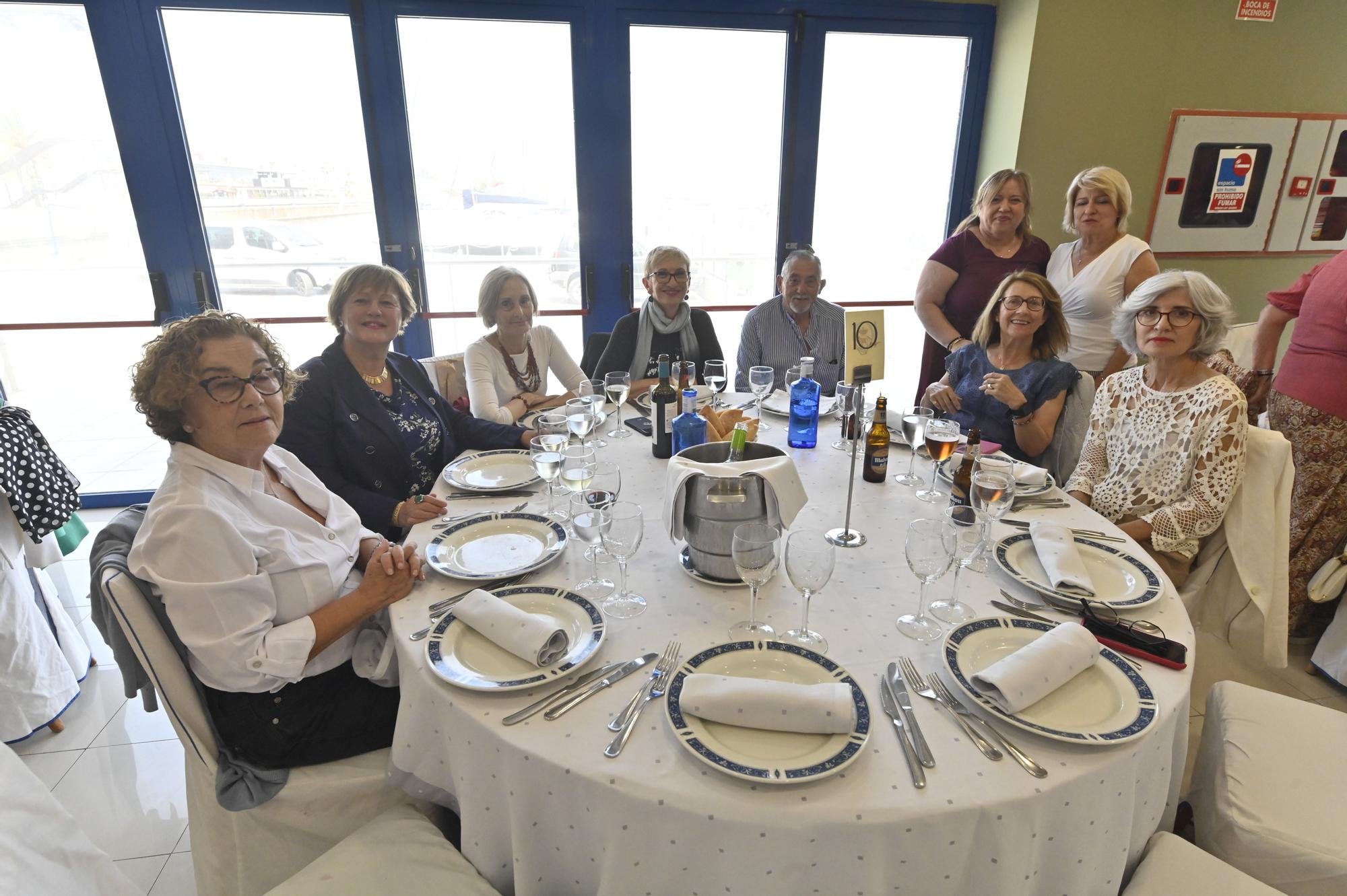 Los mayores universitarios de Castellón celebran una comida de hermandad