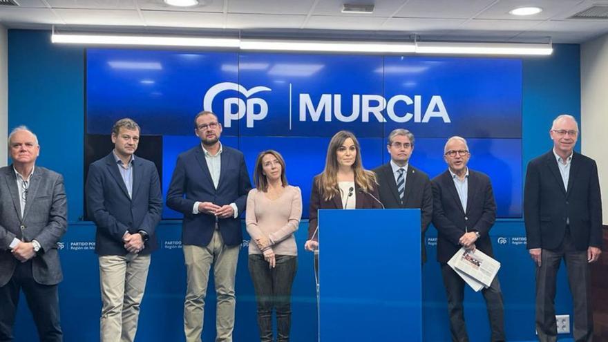 El PP de Murcia hace balance sin Ballesta: un año de &quot;anuncios vacíos&quot;