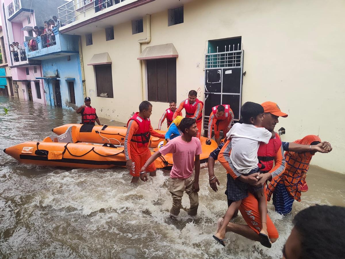 Pugen a 41 els morts en inundacions i corriments de terra a l’Índia