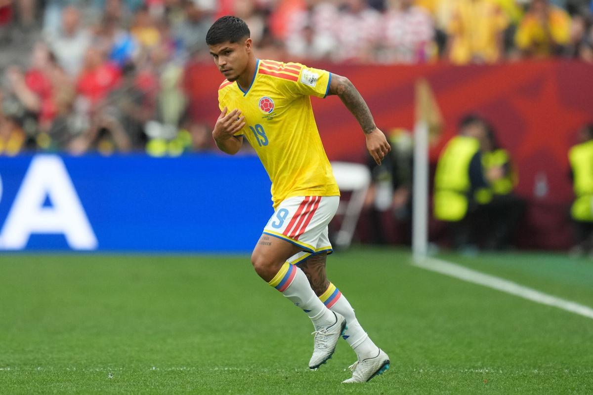 VANCOUVER (Canada), 07/07/2026.- Cucho Hernandez of Colombia enters the pitch during the FIFA World Cup 2026 Round of 16 match Switzerland against Colombia, in Vancouver, Canada, 07 July 2026. (Suiza) EFE/EPA/BOB FRID