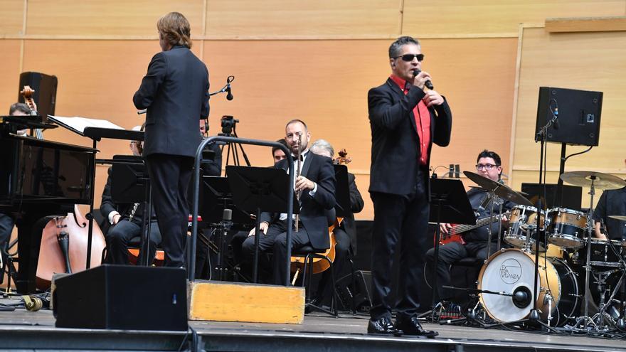 Homenaje en A Coruña a Nino Bravo con la Banda Municipal y Serafín Zubiri