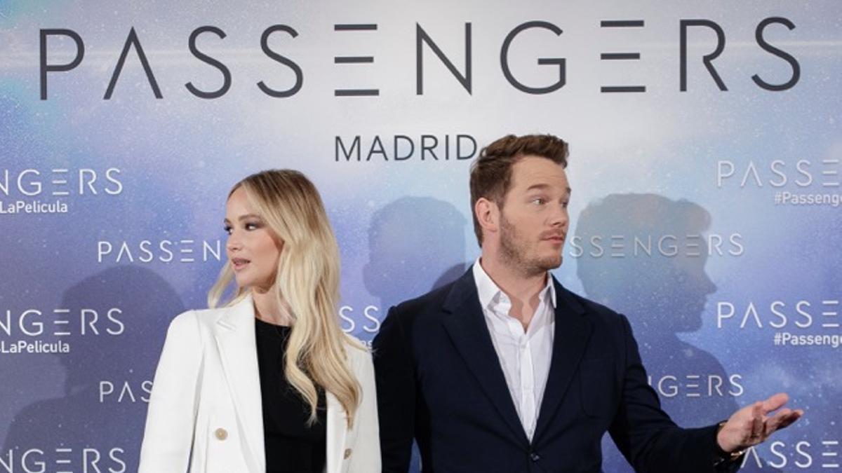 Jennifer Lawrence y Chris Pratt en el estreno de Passengers, Madrid