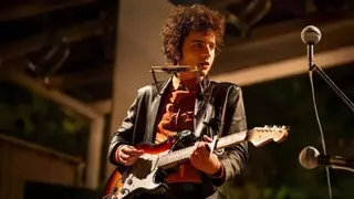 Timothée Chalamet es Bob Dylan: el ídolo carismático a través de la soberbia, al filo de lo antipático