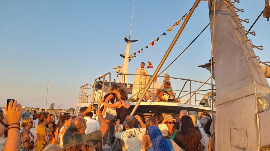 Procesión marinera de la Virgen del Carmen en la Savina de 2022