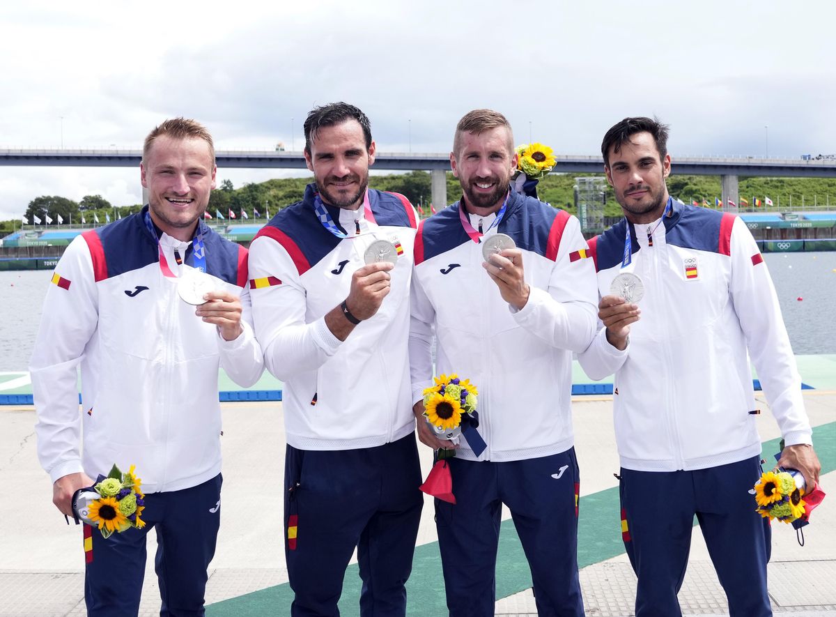 Marcus Cooper, Saúl Craviotto, Carlos Arévalo y Rodrigo Germade, los 4 UCAM, con la plata ganada en el K4 en Tokio 2020.