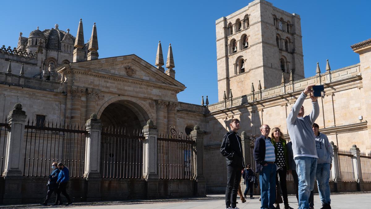 Turistas en Zamora