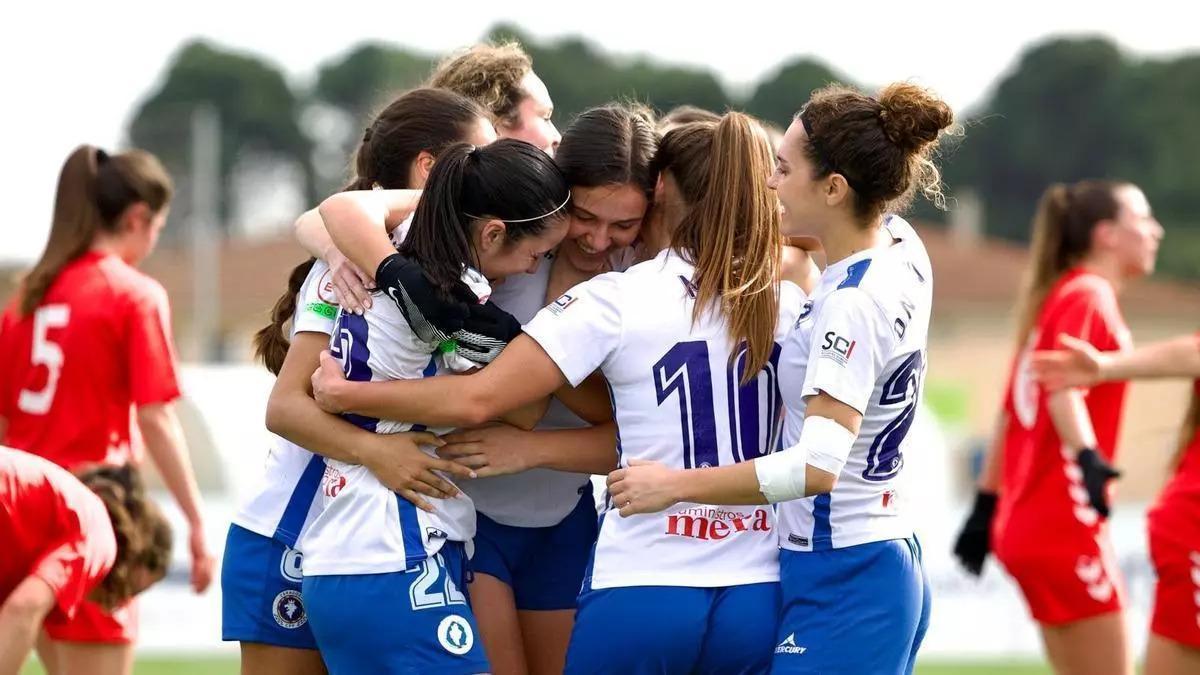 El histórico club de fútbol femenino zaragozano ha luchado esta temporada por el ascenso a Primera RFEF.