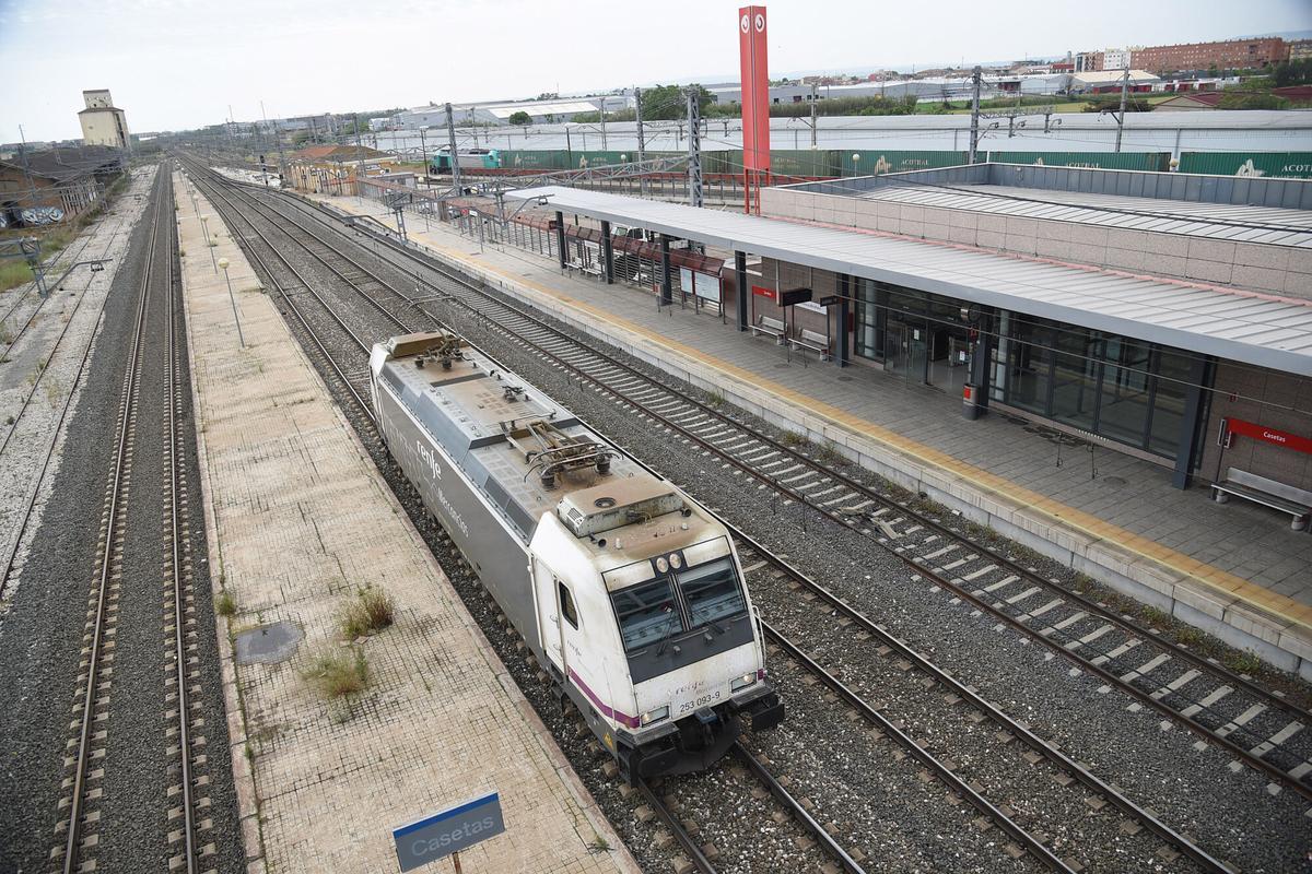 Estación de cercanías de Casetas (Zaragoza).