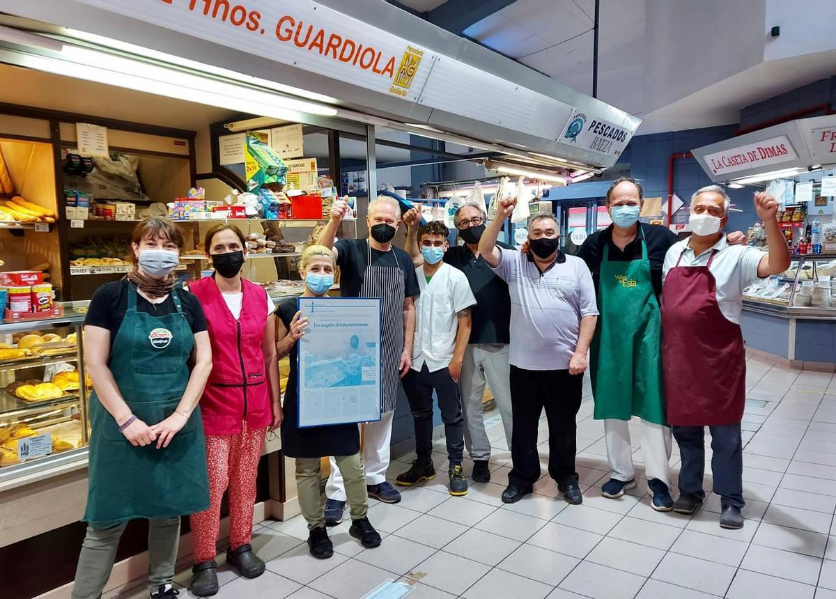 Comerciantes celebran el "Importante" para el comercio esencial en la persona de Vanessa Cárdenas