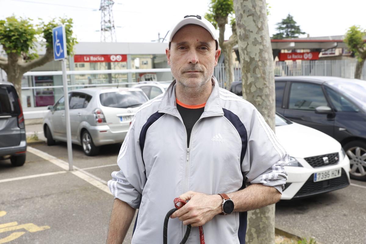 Avilés. zona estación la Rocica quedar con Marta para reportaje sobre peligrosidad de quienes cruzan las vías en esa zona