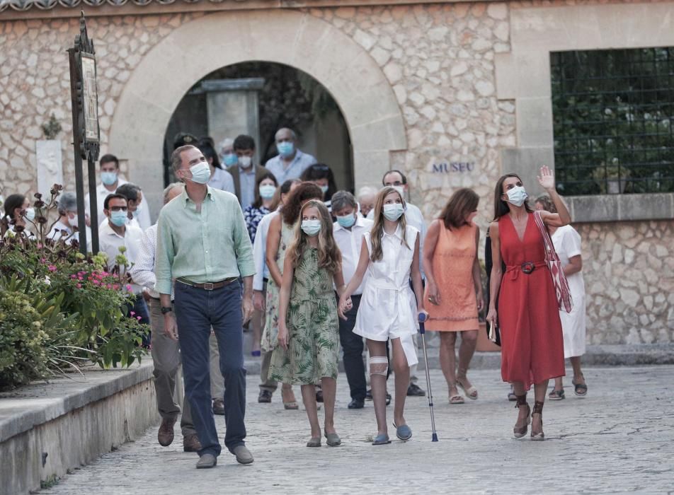 Die Königsfamilie besucht Petra auf Mallorca