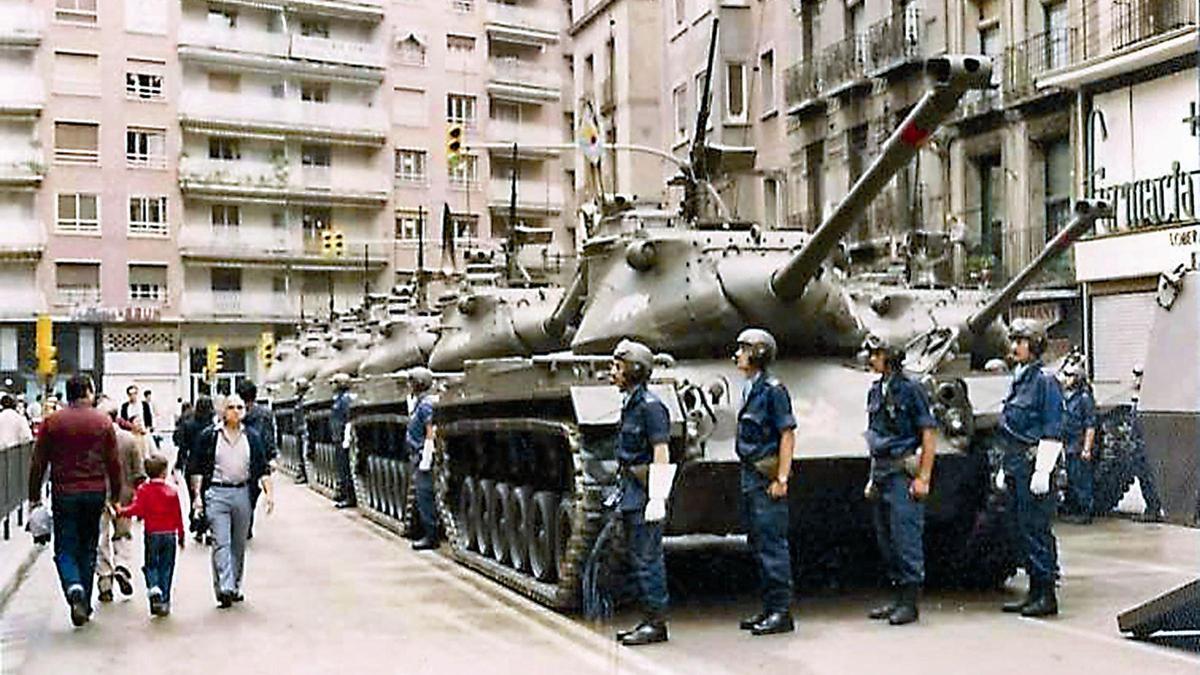 Carros de combate M-47 Patton, el Día de las Fuerzas Armadas, 1982