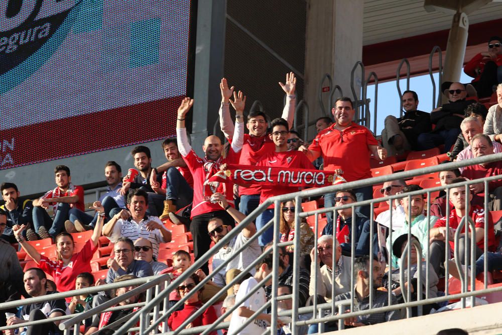 Partido entre el Real Murcia y el Recreativo