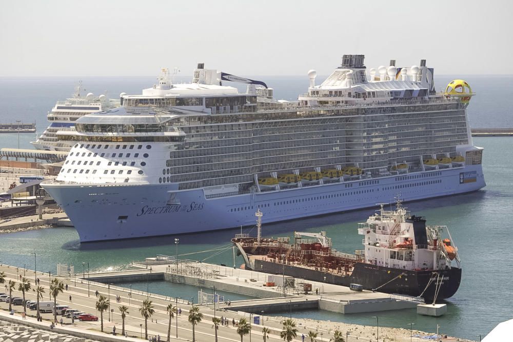 El crucero de Royal Caribbean visita el Puerto de Málaga en Semana Santa antes de iniciar su viaje inaugural desde Barcelona