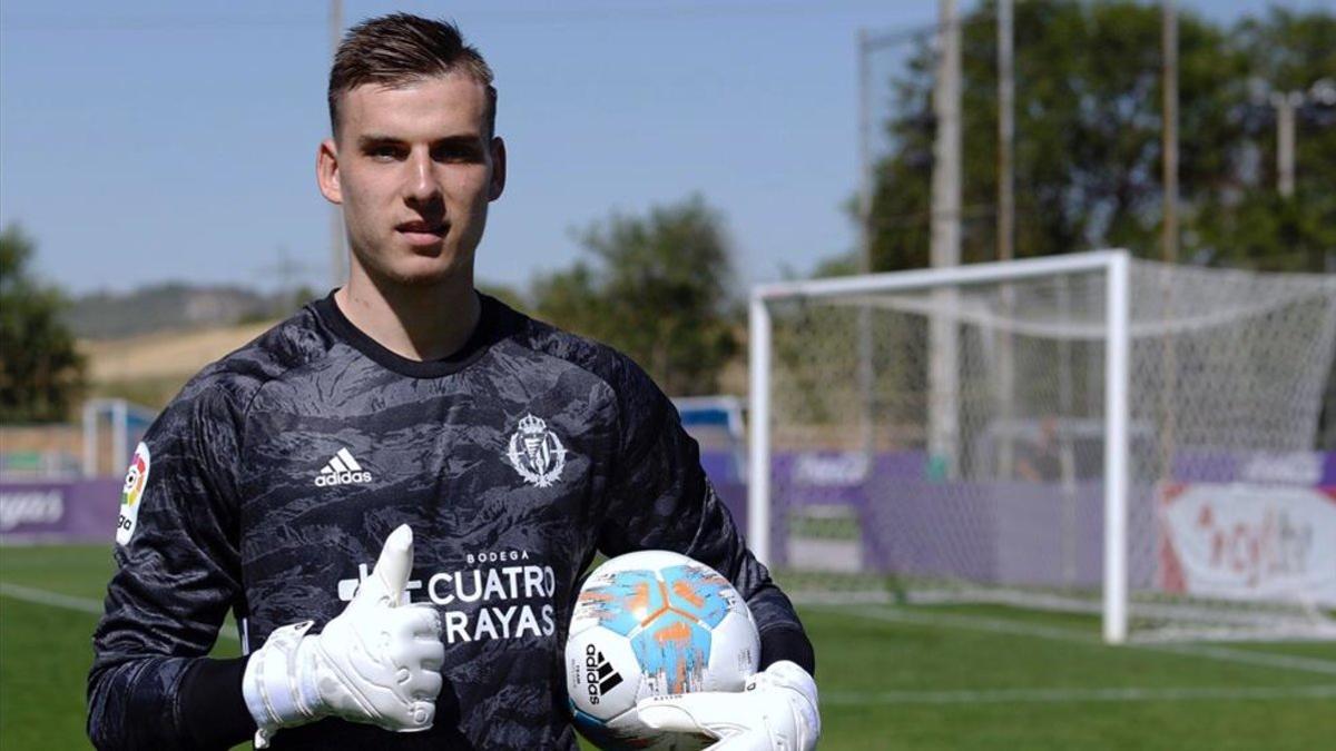 El Real Madrid planea romper la cesión del Lunin con el Valladolid