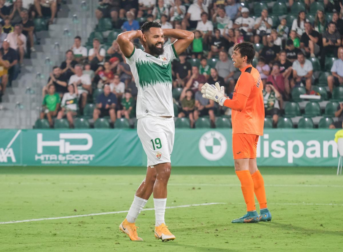 Las mejores imágenes de la primera victoria del Elche CF