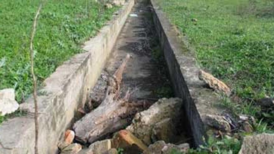 La servidumbre del Canal de Badajoz se extinguió en el 96