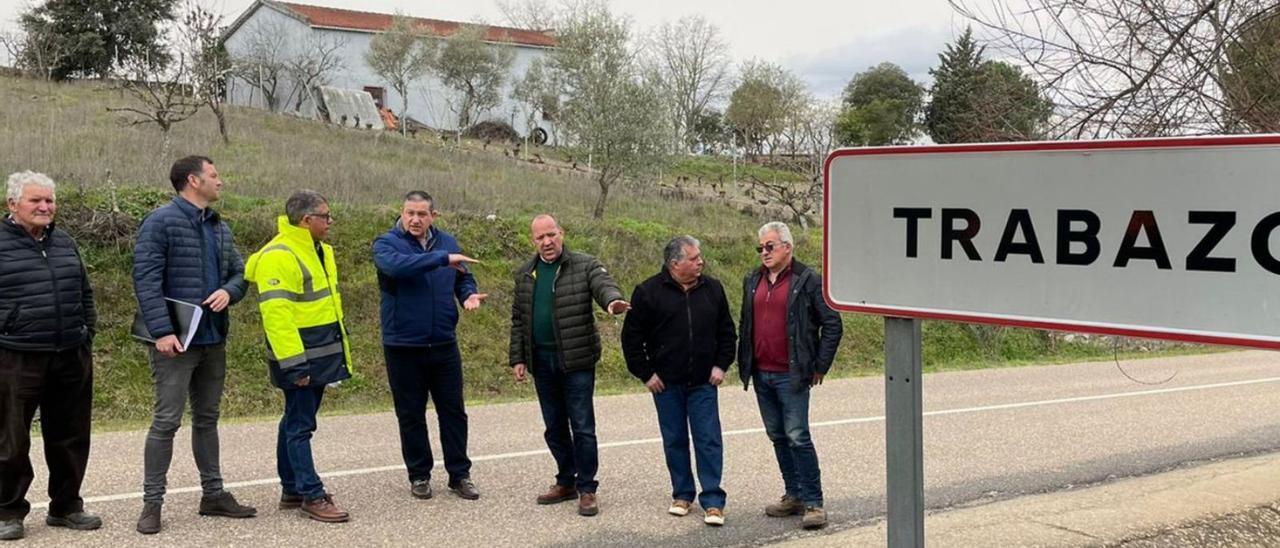 Tramo de la carretera entre Trabazos y Nuez en la que se procederá a realizar mejoras. | CH. S.