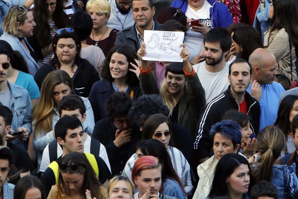 Marcha en València en protesta por la sentencia de 'La Manada'