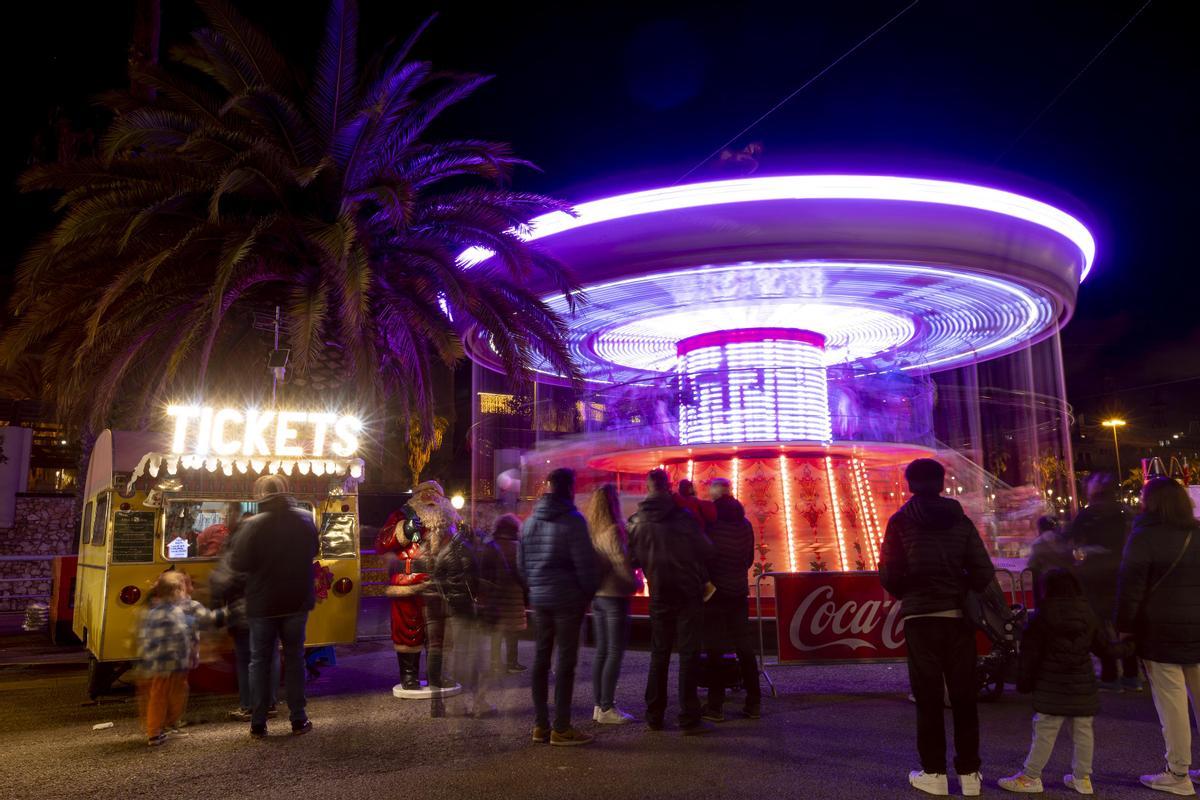 El Port de Barcelona enciende las luces navidad en la Fira de Nadal