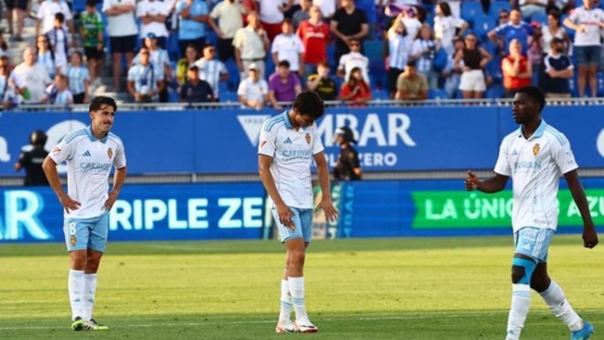 Juan Sebastián, en el centro, junto a Toni Moya y Saidu al final del encuentro.