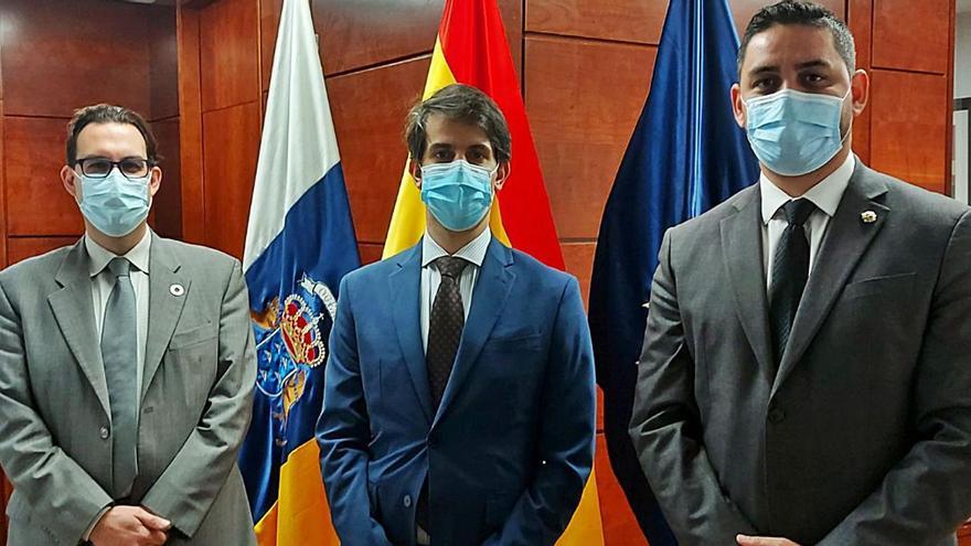 David Curbelo (i), Pablo Hernández y Samuel Cruz (d) estuvieron presentes en la reunión.