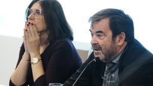 La presidenta de la Asociación Profesional de la Magistratura, María Jesús del Barco, y el presidente interino del Consejo General del Poder Judicial (CGPJ), Vicente Guilarte, a 1 de diciembre de 2023, en Bilbao