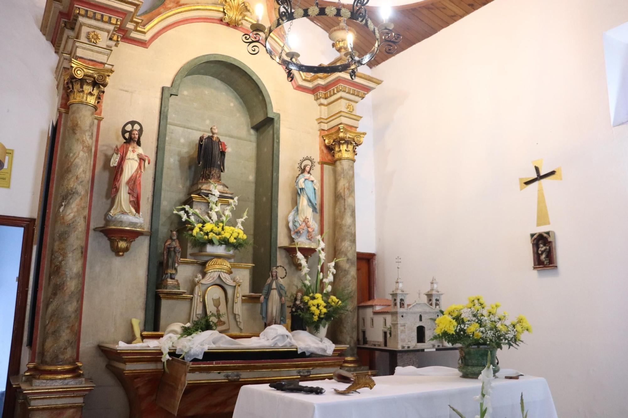 Algunos de los destrozos causados en la capilla de San Benito de O Porriño.