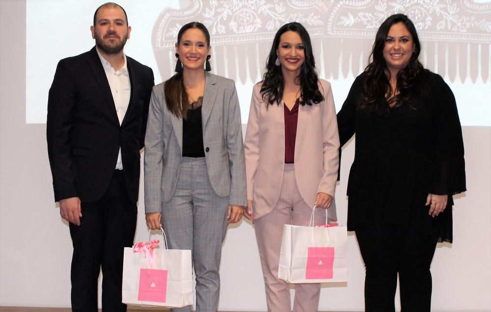 Entrega de las peinetas del "segundo traje" de las falleras mayores y cortes 2019