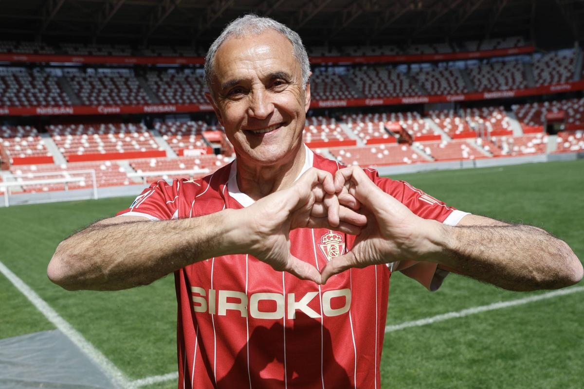 Joaquín, con la roja que el Sporting estrena en Burgos