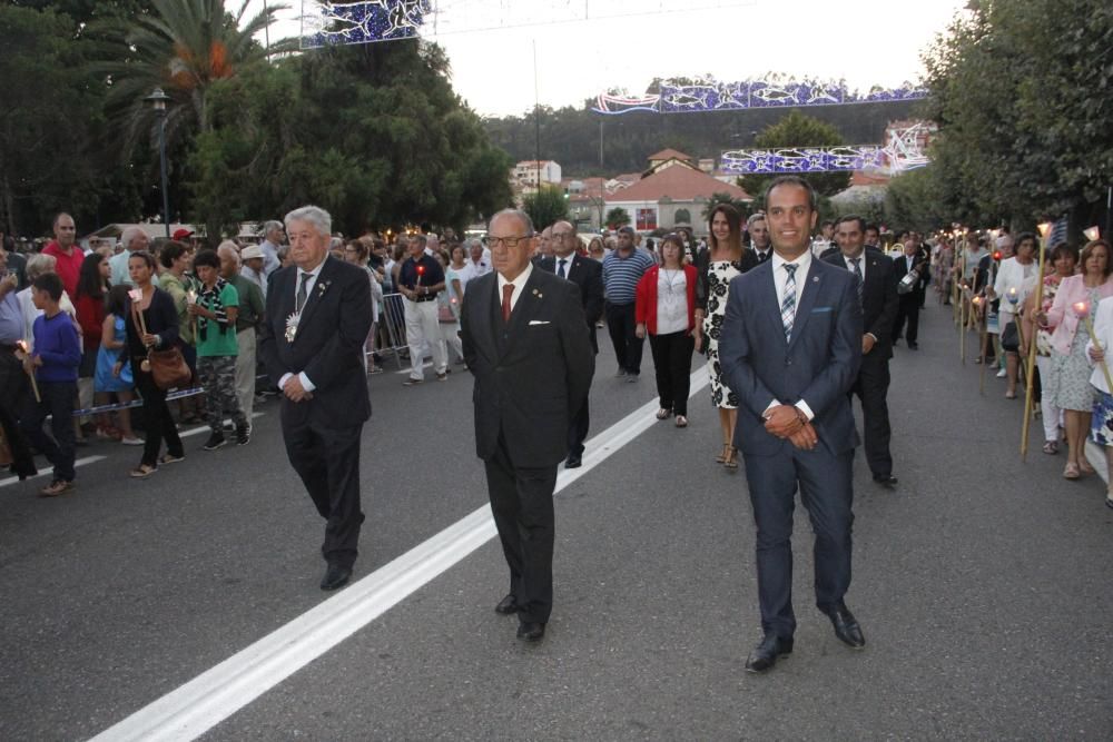 Un Cristo entre el fervor de la multitud. // Santos Álvarez