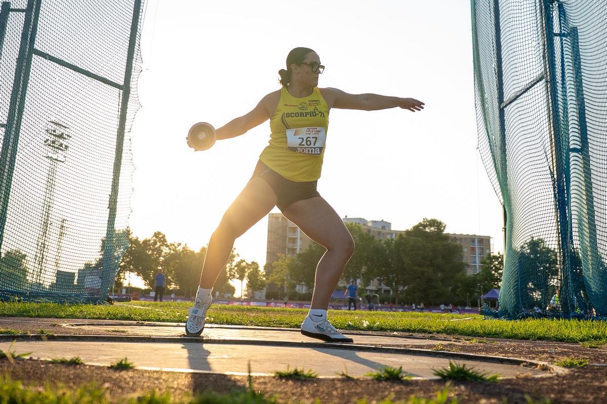 Abril Segura, durante un lanzamiento en el campeonato de España.