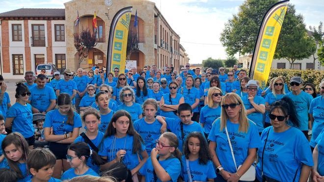 Así ha sido el paseo solidario por Azayca en Villafáfila con un emotivo guiño a su Semana Santa