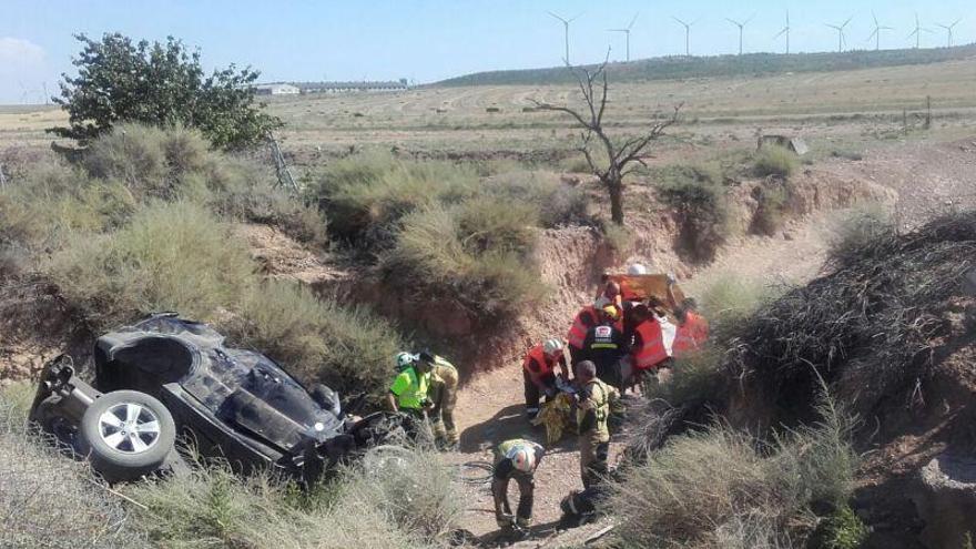 Dos fallecidos y un herido grave en un accidente de tráfico en Luceni