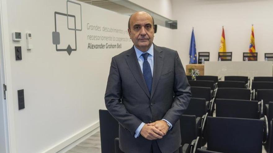 Rafael Mateo, CEO de Acciona Energía, en la nueva sede del Colegio de Ingenieros Industriales en Teruel. | EL PERIÓDICO