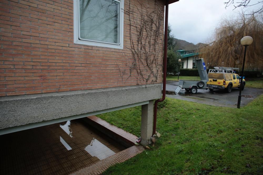 "Temporal en Asturias: El hospital de Arriondas, d