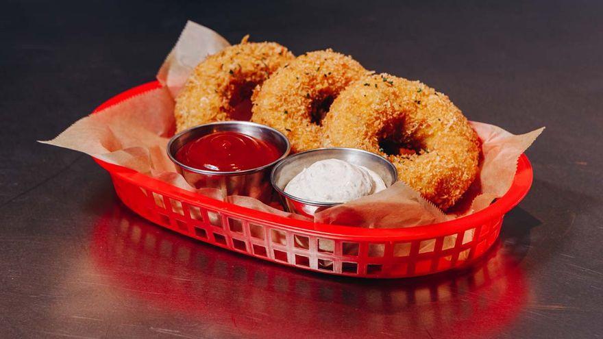 Donuts de pollo con mezcla de especias.